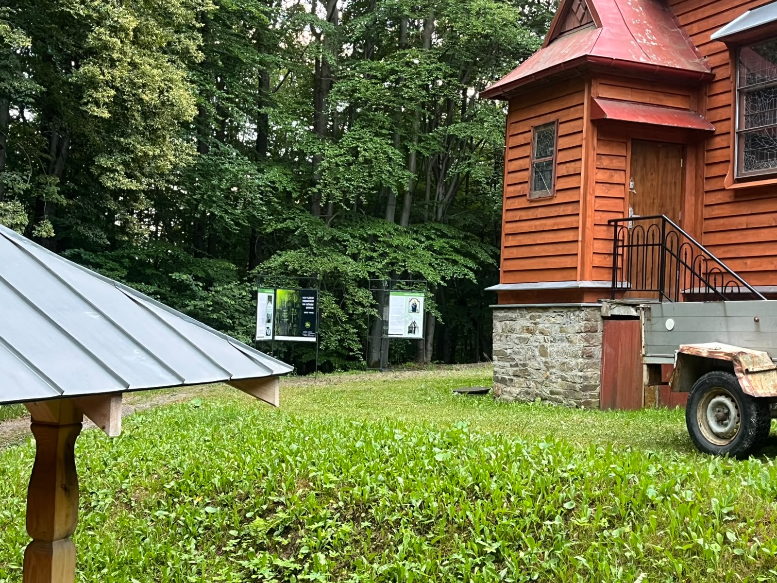 Wystawa „100-lecie objawień na górze Jawor” — w Wysowej, na górze Jawor