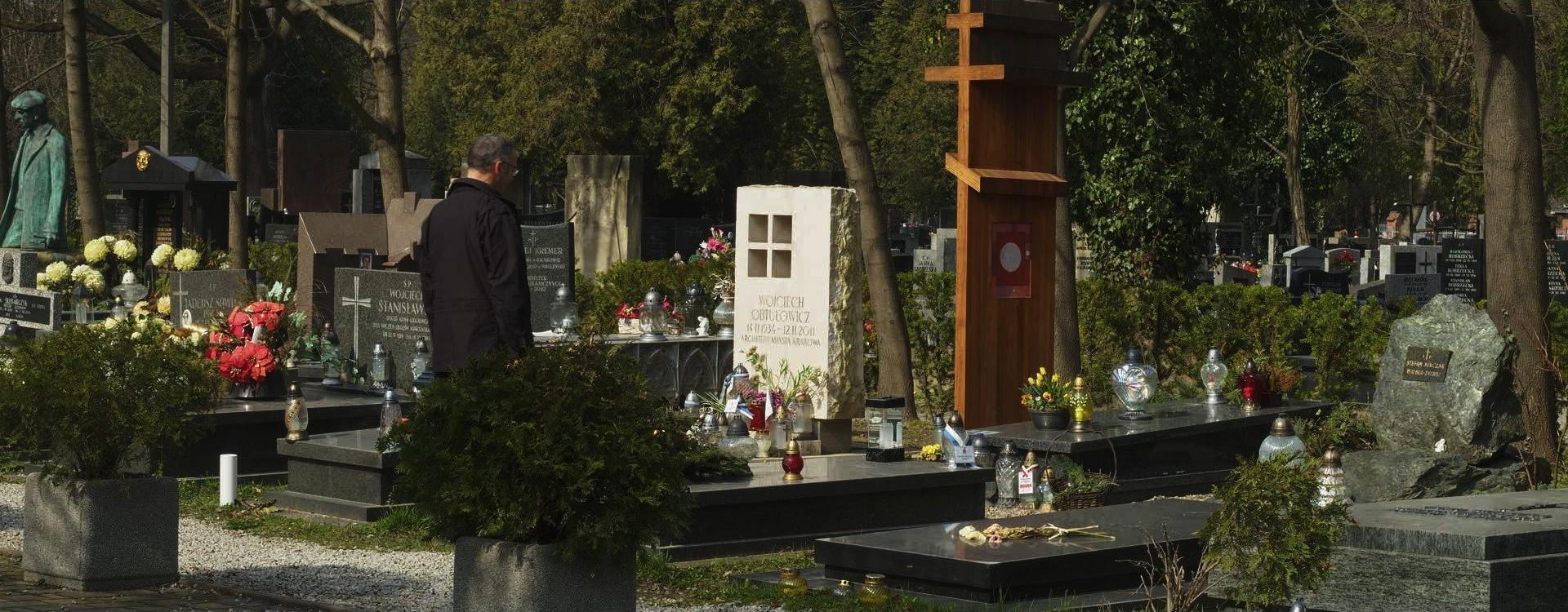 Zapraszamy do obejrzenia filmu o Jerzym Nowosielskim na naszym kanale YouTube